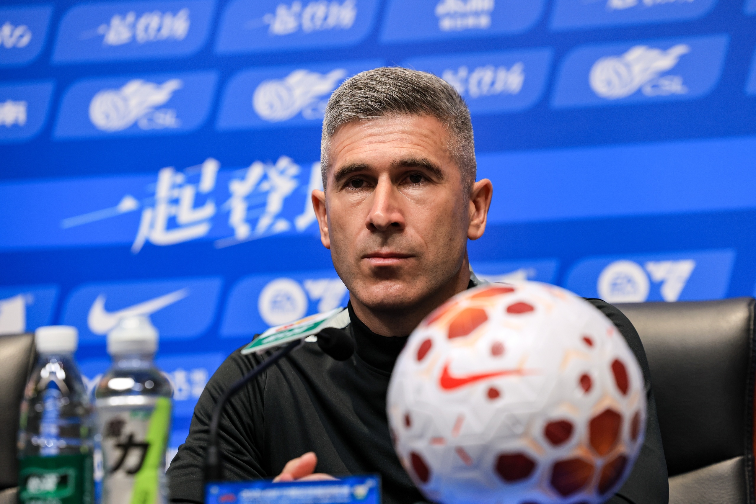 足协杯国安2-1险胜广州豹 蒙哥马利:林良铭本该戴帽