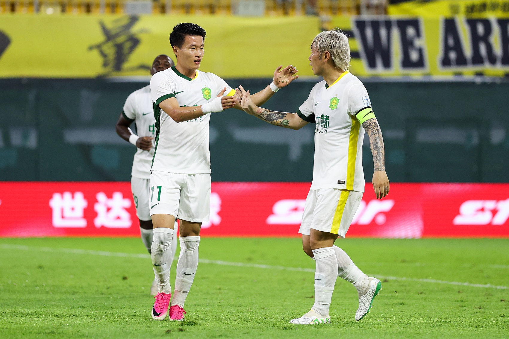 林良铭双响失点 国安客场2-1淘汰广州豹