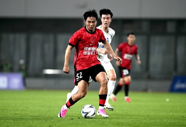 成都蓉城客场4-0上海泽天 全华班调整战术奏效 成都蓉城客场4-0上海泽天 全华班调整战术奏效