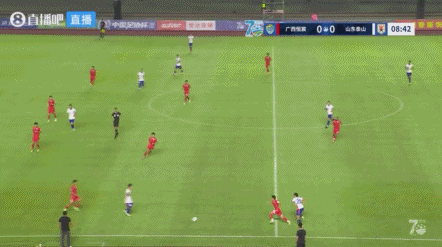 足协杯第4轮半场：泽卡传射建功，山东泰山2-0领先广西恒宸