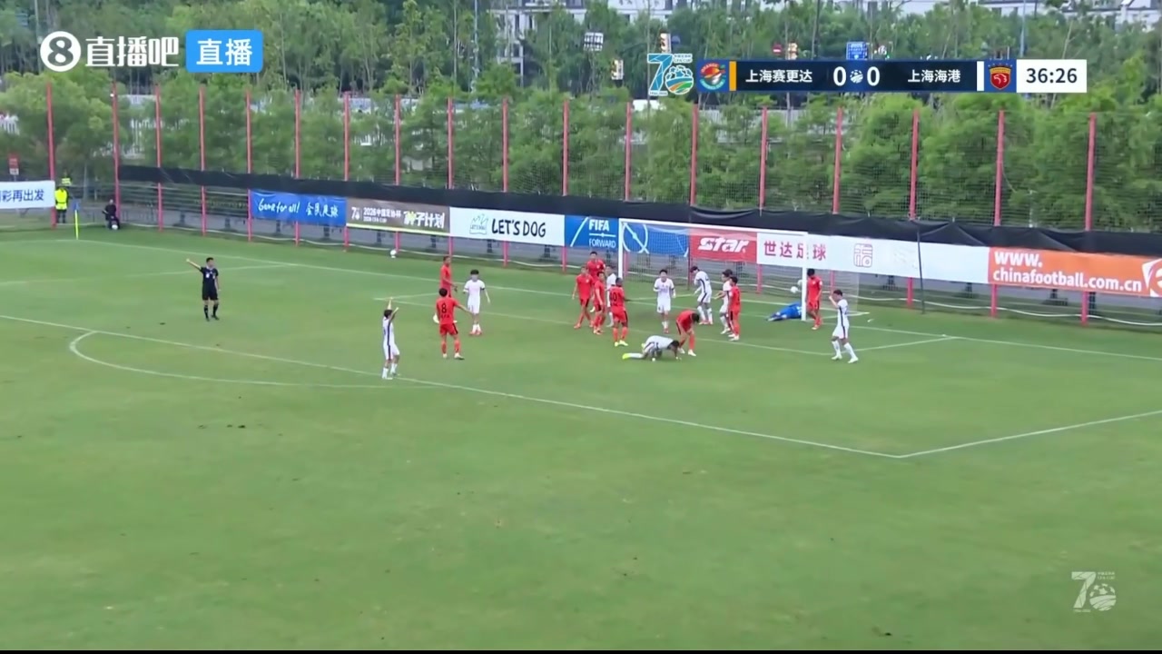 老兵不死！张琳芃头球攻门，上海海港1-0领先上海赛更达