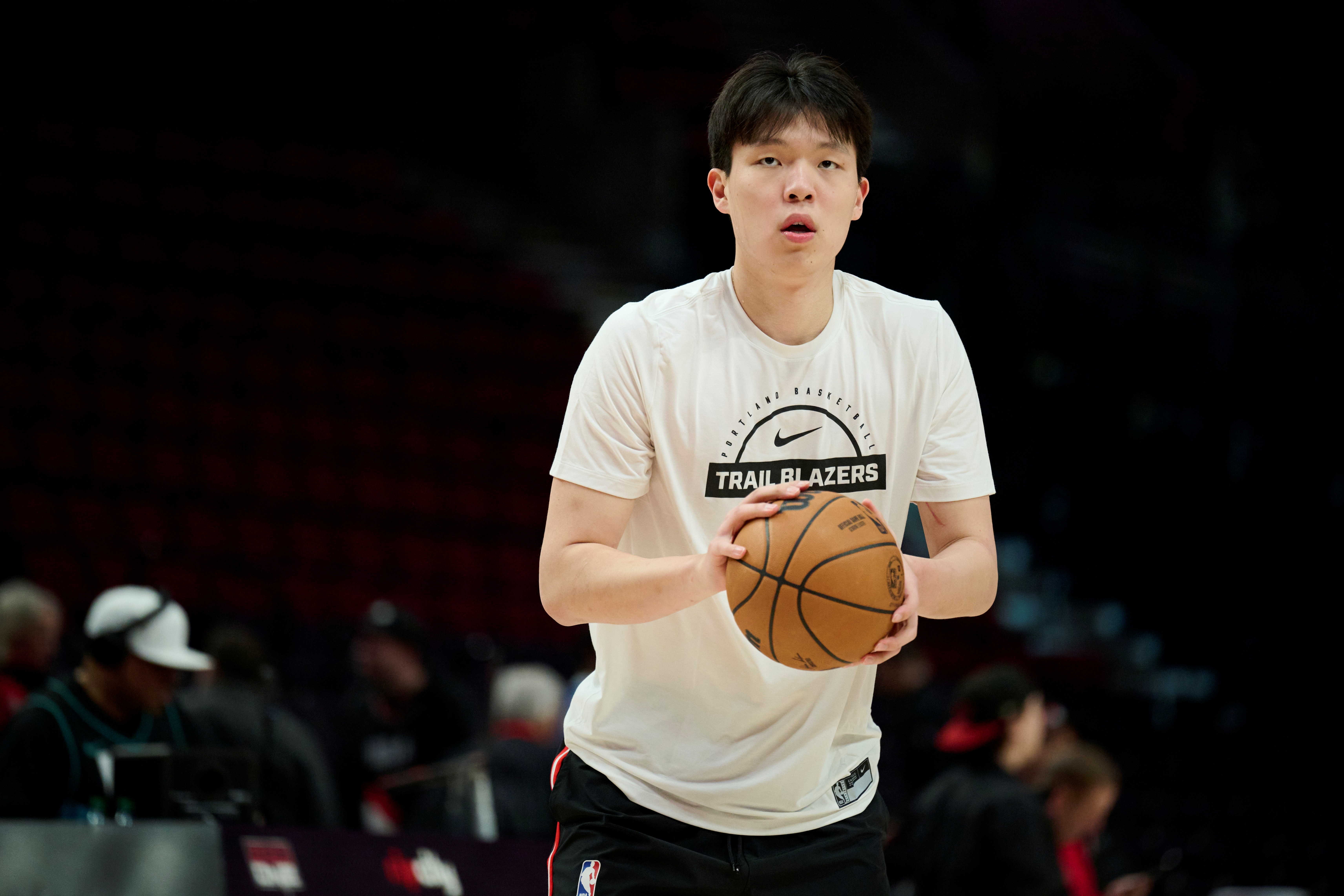 杨瀚森夏联首秀12+9，连睿：上限已浮出水面，身体决定天花板