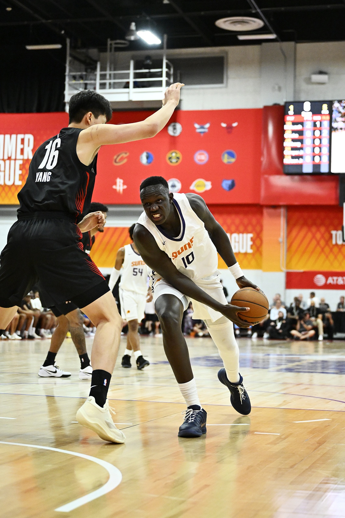 杨瀚森夏联12+9+4 开拓者79-81惜败太阳