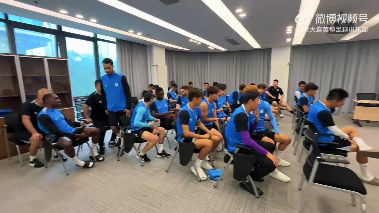 德尔加多租借大连英博,身穿9号球衣