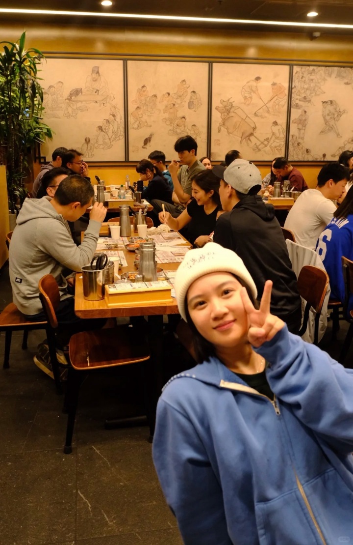 杨瀚森辟谣:赛后吃的不是火锅是牛肉骨汤