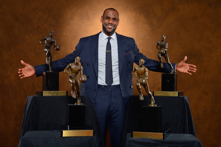 布伦森ESPY三奖加冕，NBA球员11次获最佳男运动员