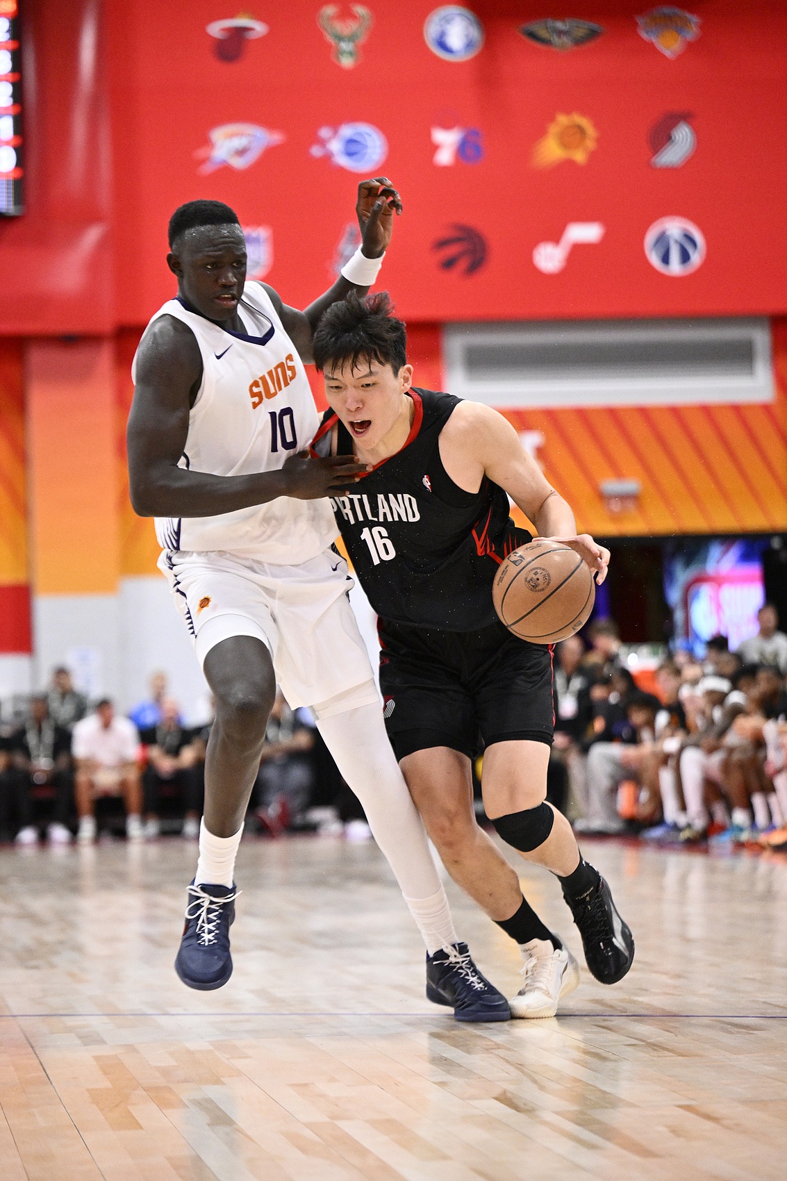 杨瀚森夏联收官9+10+3+2 记者:已适应对抗级别