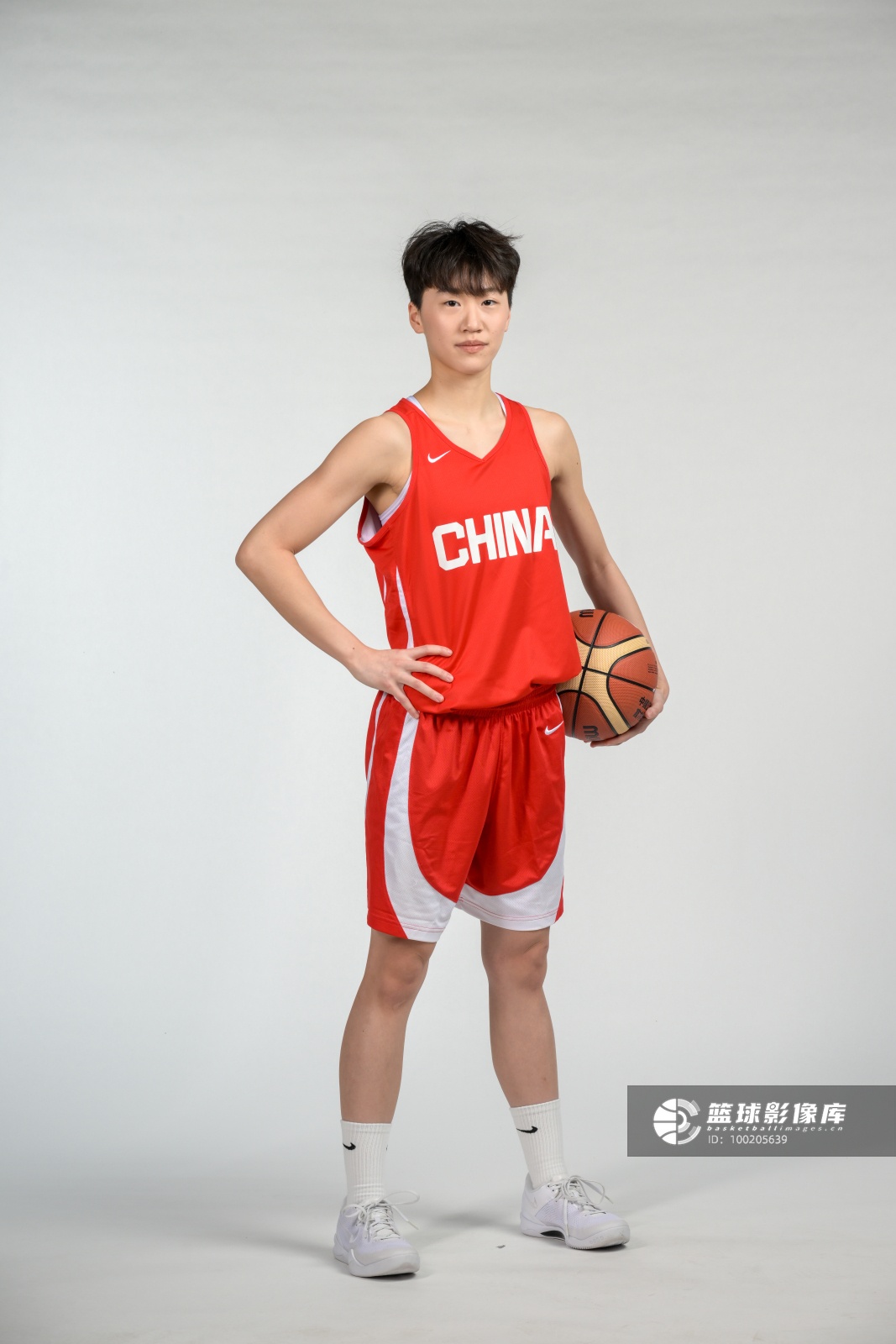冯颖9分钟100%命中率砍9分 U17女篮险胜斯洛文尼亚