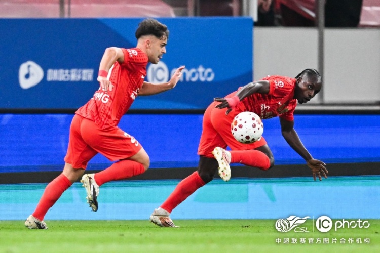 海港0-1泰山 三粒进球无效+失点