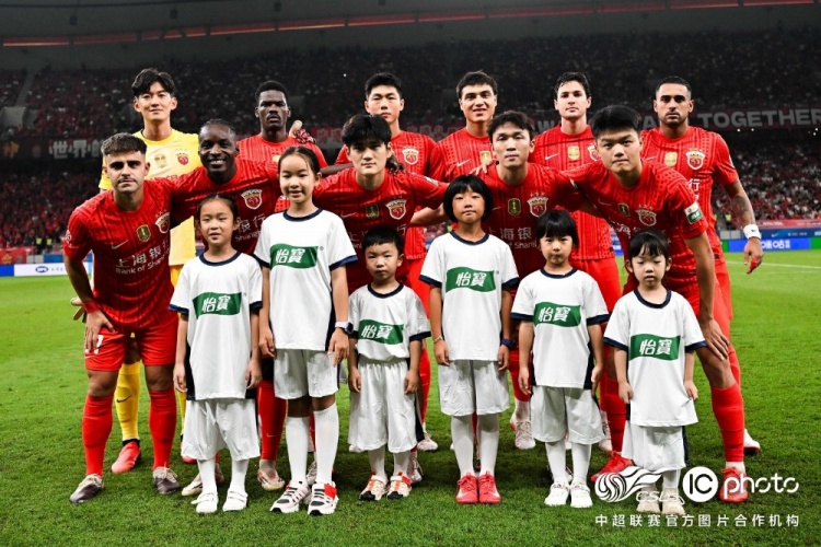 海港主场0-1负泰山，三粒进球被吹后将战重庆