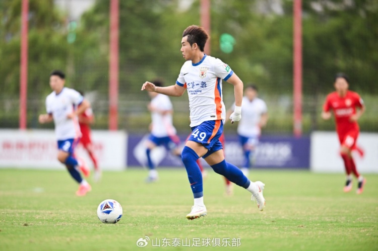 半场三球定胜局 山东泰山B队3-1上海海港富盛经开提前锁定中乙争冠组 半场三球定胜局 山东泰山B队3-1上海海港富盛经开提前锁定中乙争冠组
