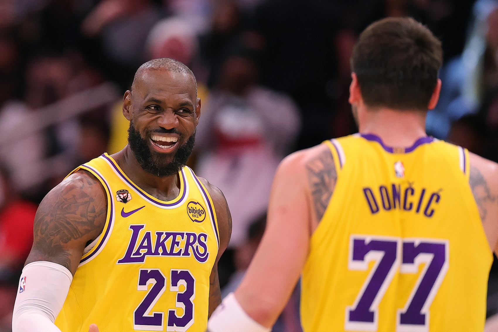 名嘴：东契奇八年被五人和NBA放弃 詹姆斯前八年从未遭遇