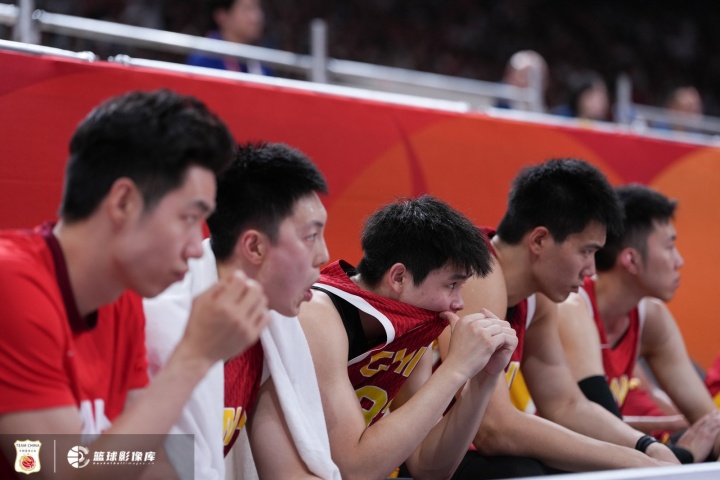 杨毅:苏群说亚运会该派二队或青年队去 现在看可能他说对了